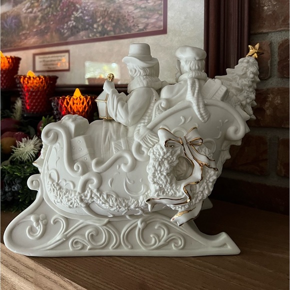 ❤️Vintage 1980’s Large Christmas 
Gold Trim Star Wreath Carolers Sleigh‼️FINAL - Picture 2 of 15